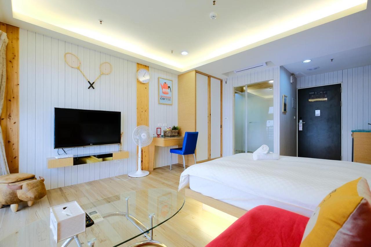 Color Fun Inn Kaohsiung Luaran gambar